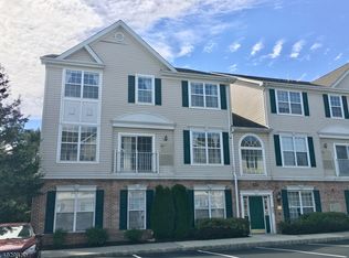 144 Limerick Ln, Phillipsburg, NJ 08865