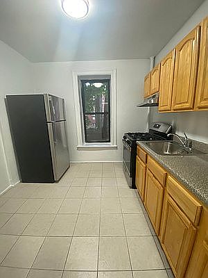 4th image of 83-74 Talbot St APT 1