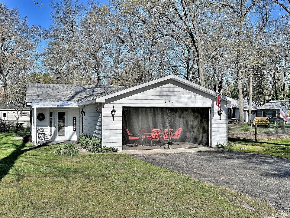 1st image of 111 Cottage Dr