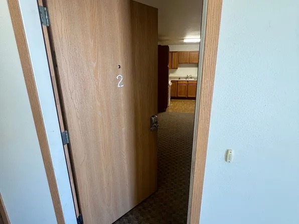 Lampe Estates 295, 295 7th St NW #2, Huron, SD 57350