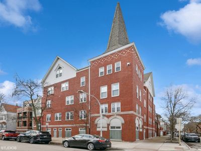 3252 N Kenmore Ave APT 205, Chicago, IL, 60657