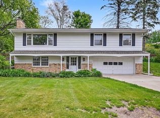 12919 5th Ave S, Burnsville, MN 55337