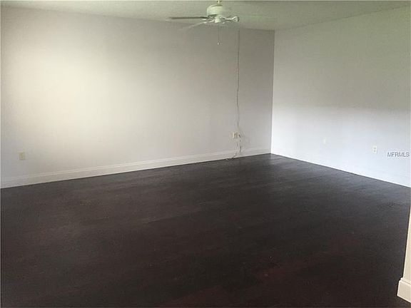 5th image of 2675 Oak Park Way #114