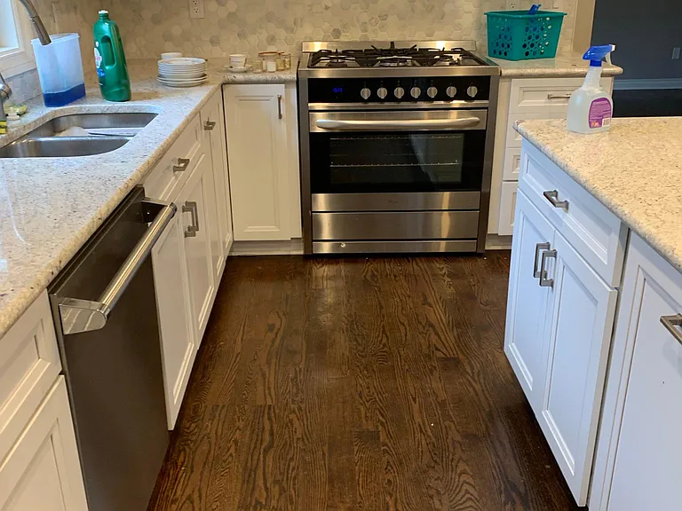 1592 Lone Pine Rd — Photo 3