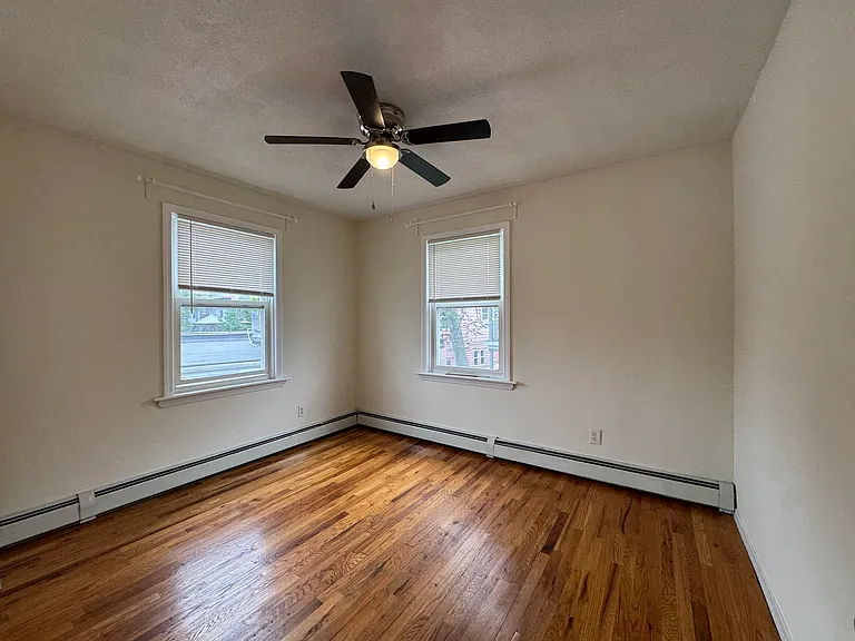 158 Vinton St — Photo 7