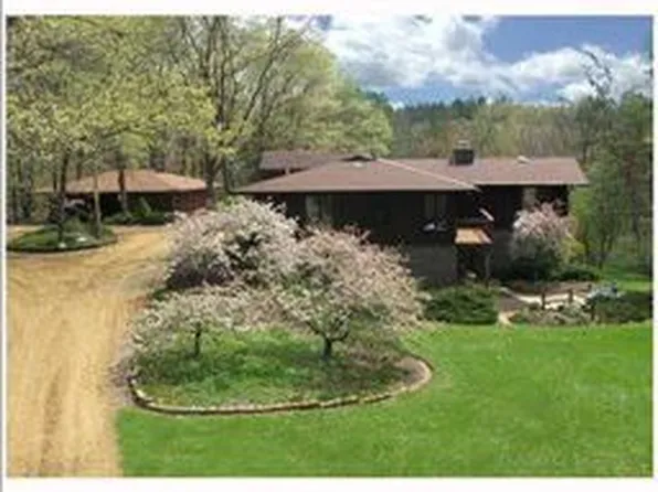 3799 Burtch Rd, Grass Lake, MI 49240