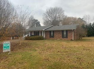 1803 Fox Chase Rd, Corinth, MS 38834