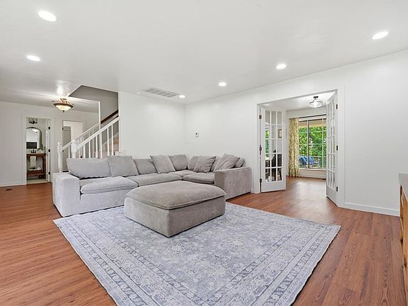 5th image of 2021 Cedar Ridge Rd