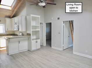 422 1/2 Narcissus Ave, Corona Del Mar, CA 92625