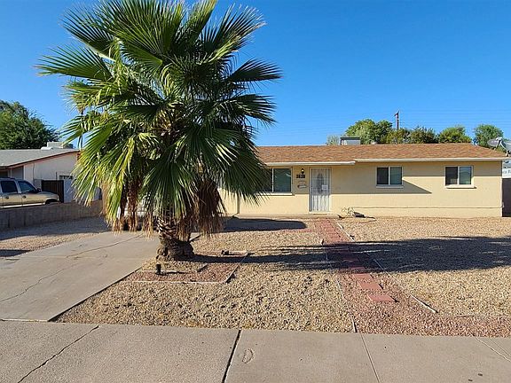 3rd image of 3638 W Orangewood Ave