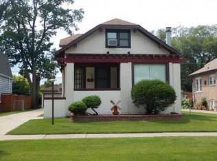 9335 Monroe Ave, Brookfield, IL 60513