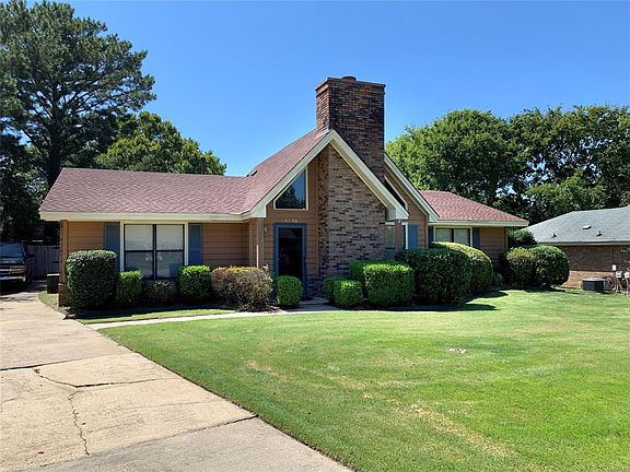 2nd image of 6130 Willow Glen Dr