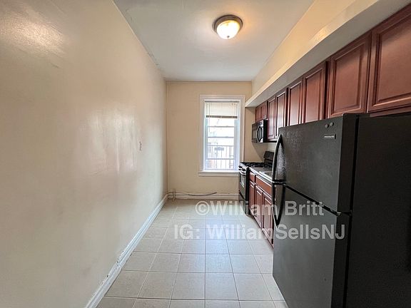 3rd image of 115 Fairview Ave APT 56