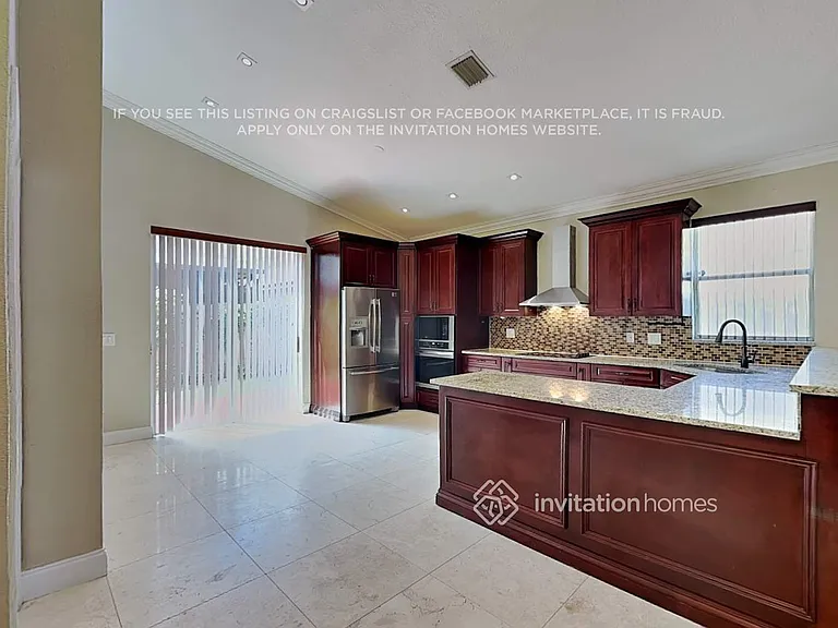 12710 SW 53rd St — Photo 6