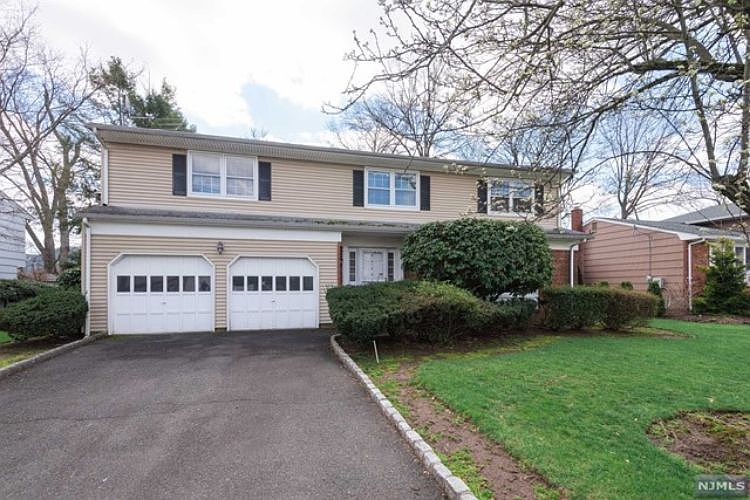 1st image of 40-06 Ackerman Dr