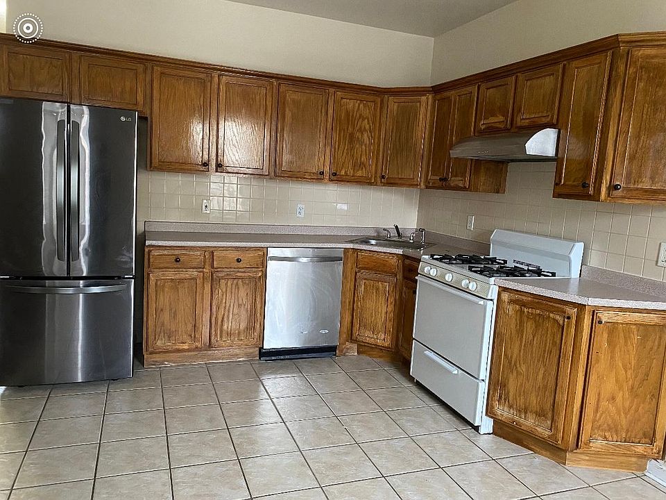 1st image of 244 Mulberry St #3