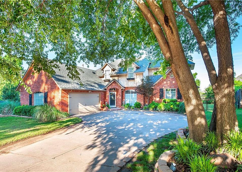 1st image of 401 Julies Trail Cir