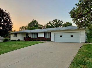 501 E Harvey Dr, Savannah, MO 64485