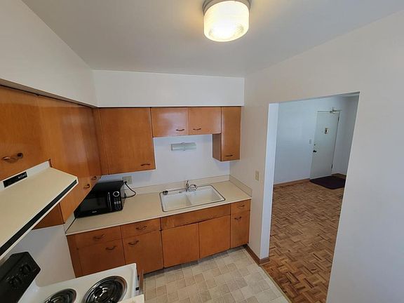 3rd image of 1534 S 11th St APT 3