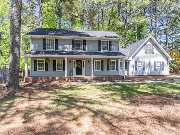 714 Lanford Springs Dr SW, Lilburn, GA 30047