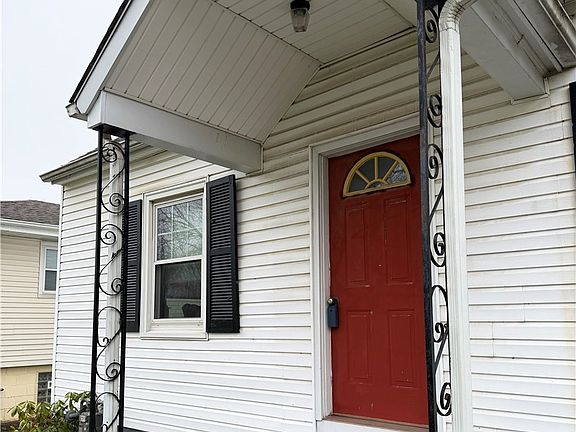 2nd image of 223 Harding Rd