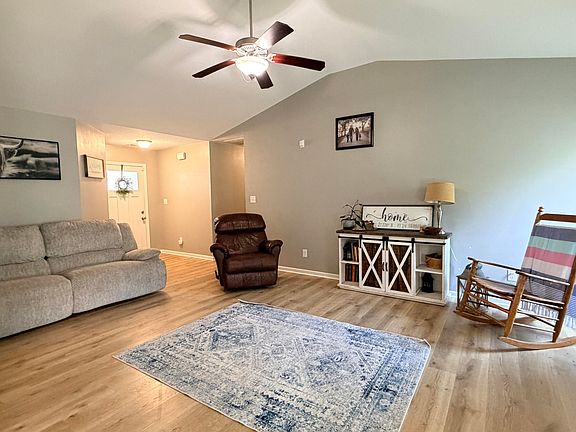 4th image of 129 Regatta Way