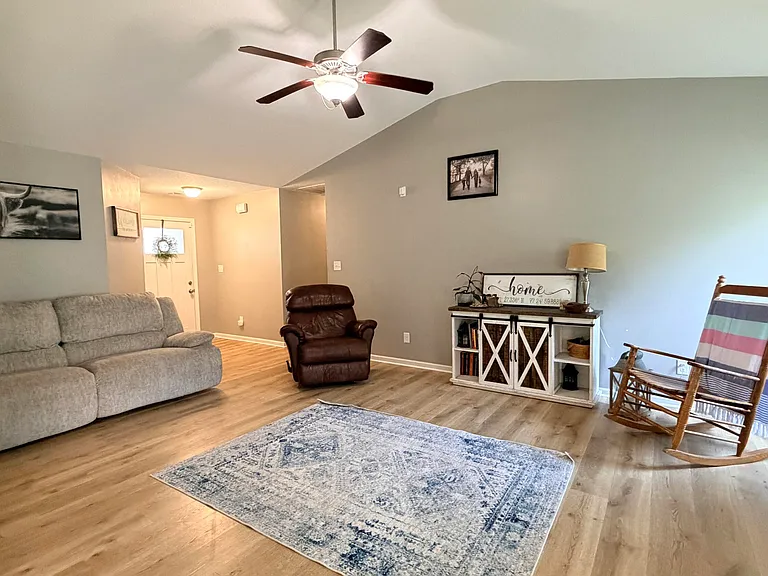 129 Regatta Way — Photo 4