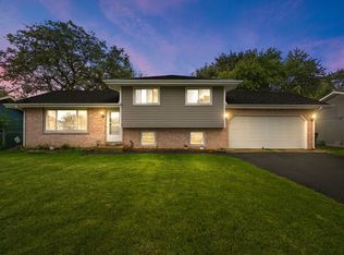28W581 Donald Ave, West Chicago, IL 60185