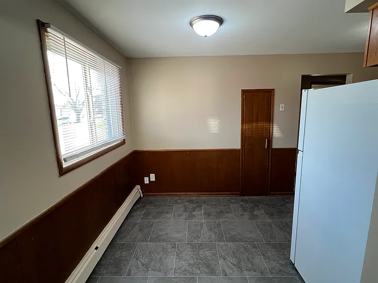 2222 18 1/2 Ave NW #4 — Photo 5
