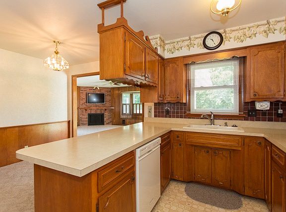 4th image of 323 Orchard Dr