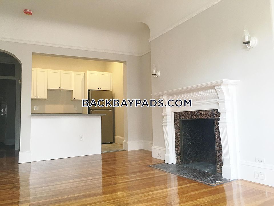 2nd image of 449 Beacon St APT 8