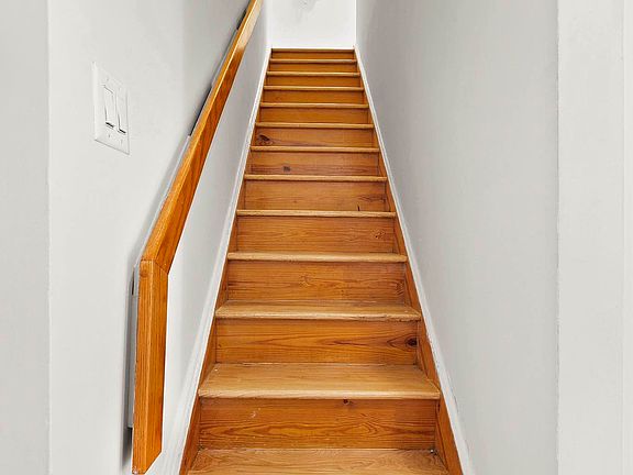3rd image of 201 E 12th St APT 314