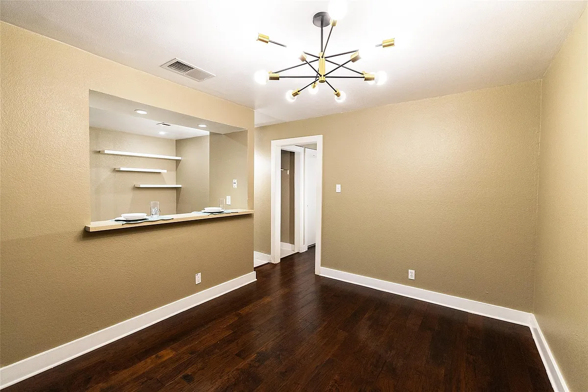 Building Photo - 4777 Cedar Springs Rd #8D