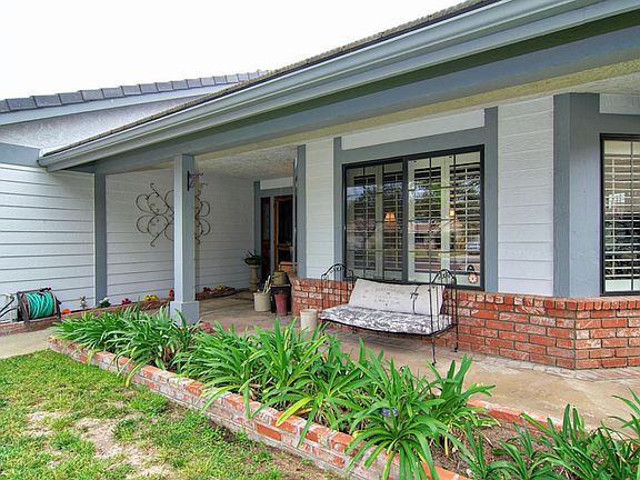 2120 Brook Hollow Ct Oxnard MLS (32)