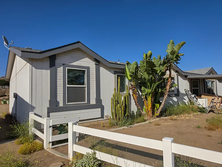 25120 Charina Rd — Photo 33