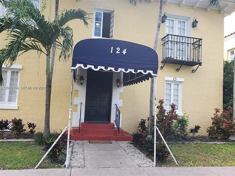 124 Mendoza Ave #9 — Photo 10