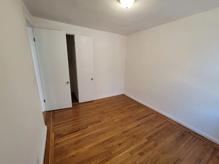 2305 Creston Ave #3B — Photo 10