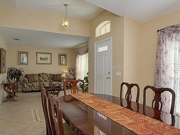 5th image of 806 Duval Ct