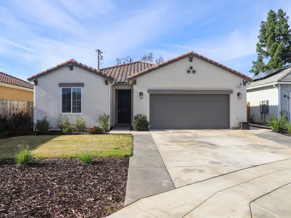 2040 Descanso Ave, Clovis, CA 93619