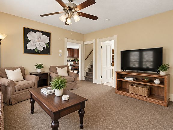 5th image of 110 Brown St #1