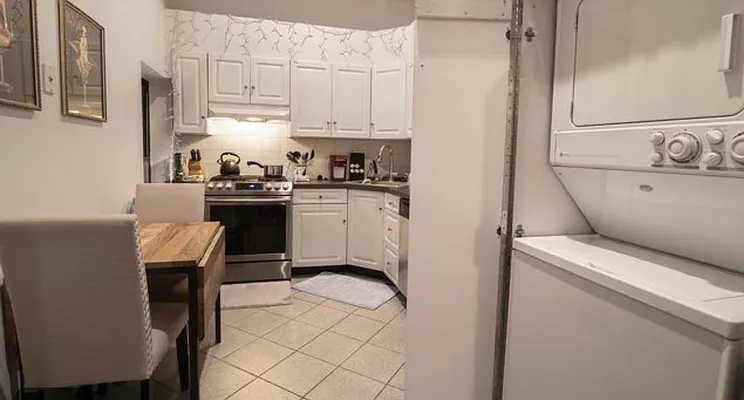 Rented by Compass | media 7