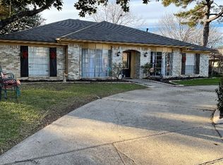 2407 Meadow Creek Dr, Carrollton, TX 75006