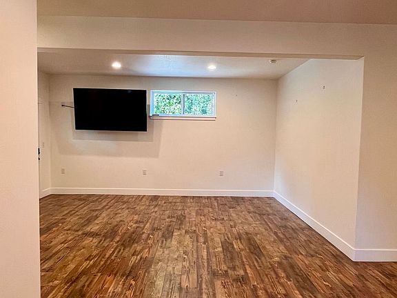 5th image of 1184 Rutherford Dr #B