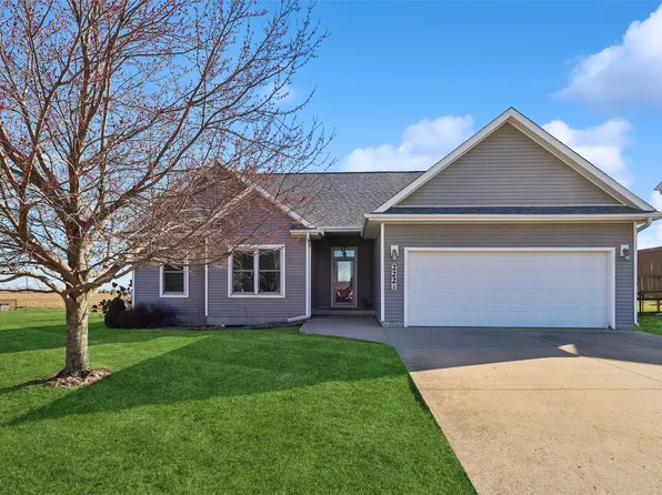 222 Oak Tree Dr, Winterset, IA 50273