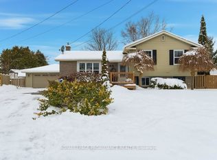 16 Centre Ct, Quinte West, ON K0K 2C0