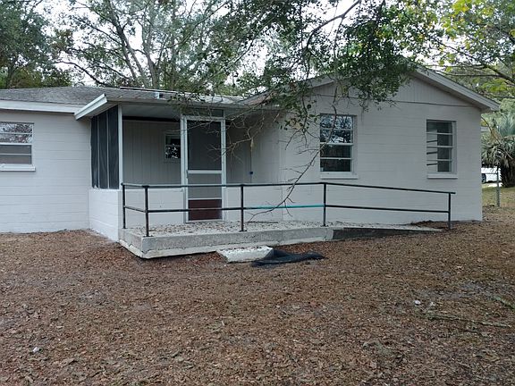 4th image of 27135 Aubrey Ave