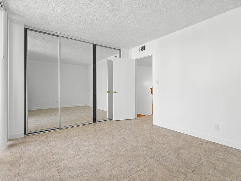769 SE 1st Way — Photo 28