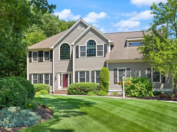 15 Aspen Hollow Dr, North Easton, MA 02356