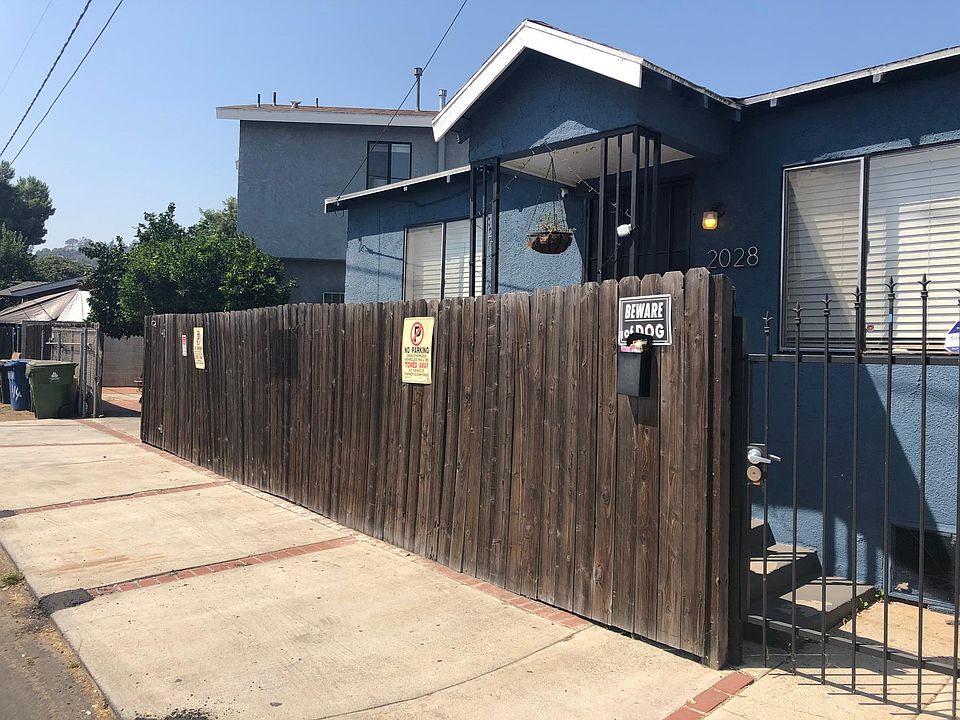 1st image of 2028 Blake Ave