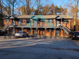 2401 Markwood Ln #B, Winston Salem, NC 27107